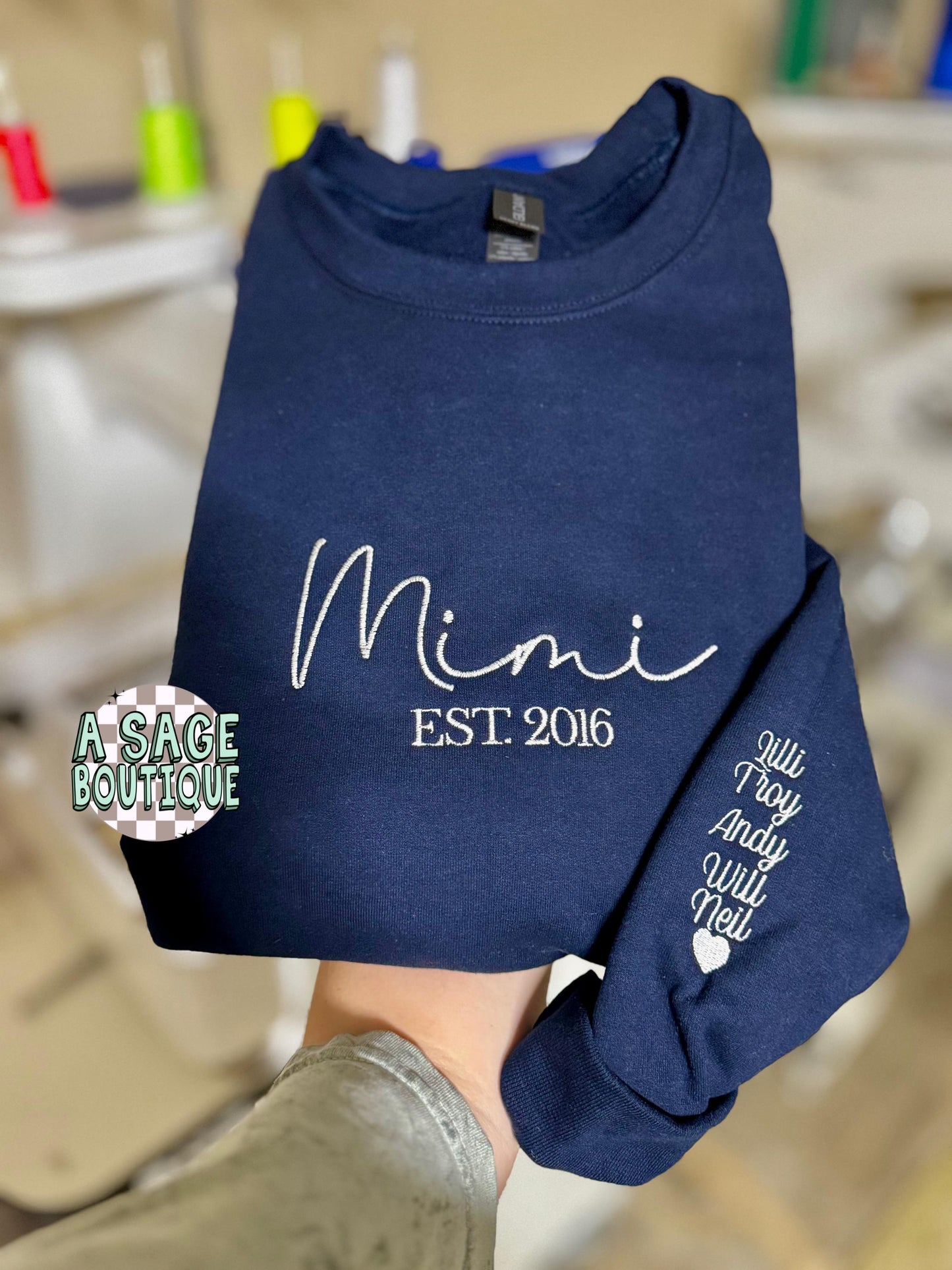 Embroidered custom name crew neck, personalized sweatshirt, embroidered unisex t shirt, embroidered names on the sleeve, custom names